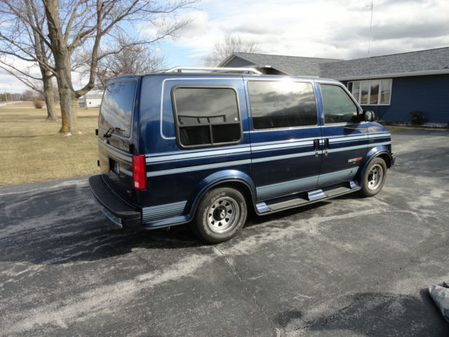 1994 astro van extended cab 16k original miles !!!! like new loaded conversion
