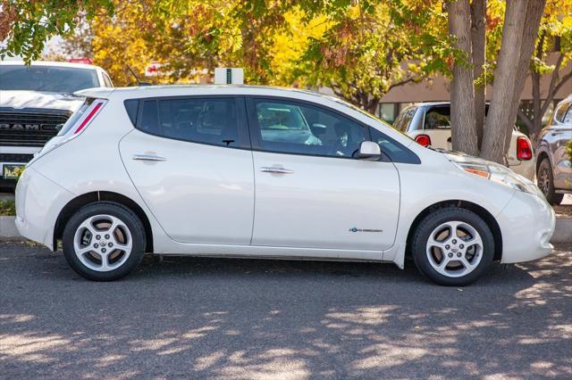 2015 nissan leaf sv