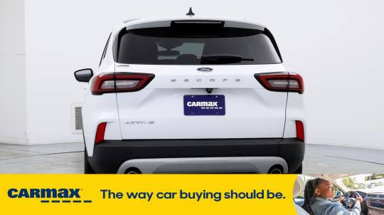 2023 Ford Escape