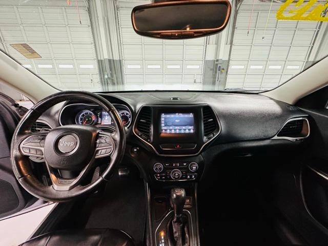 2019 jeep cherokee latitude plus