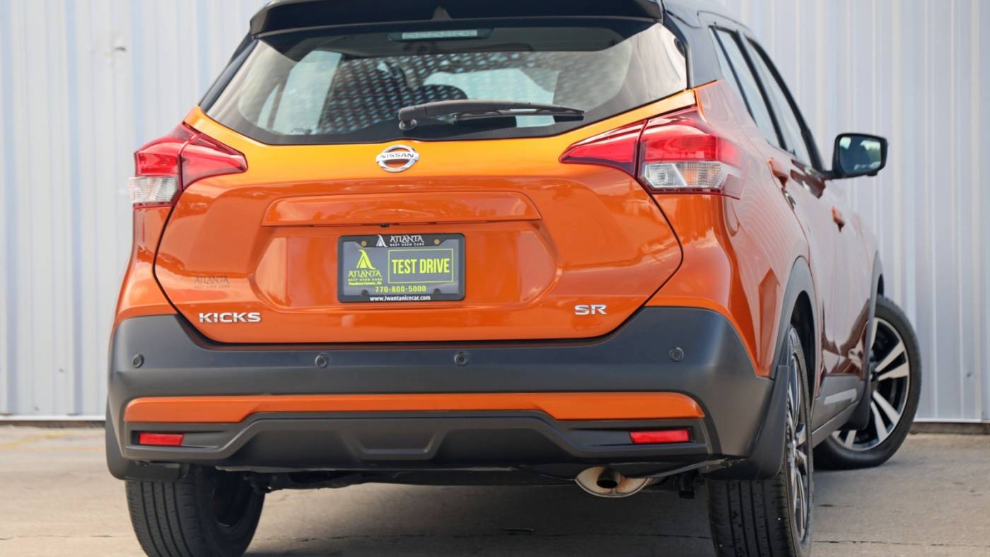 2020 nissan kicks sr
