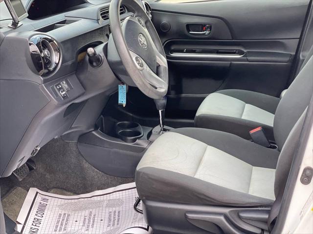 2016 toyota prius c four