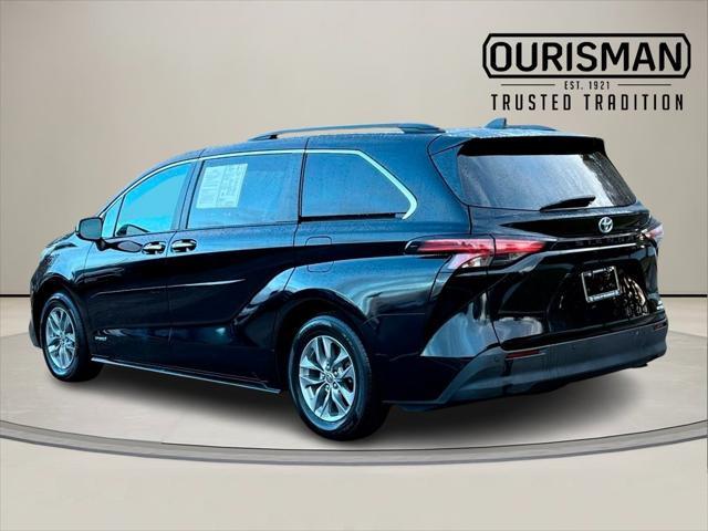 2021 toyota sienna xle 8 passenger