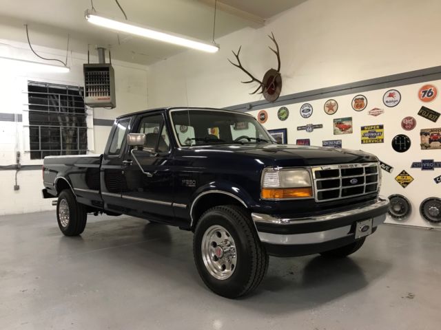 1992 ford f-250 xlt 4x4 super-cab 7.5l 460 v/8 with only 88.314 actual miles