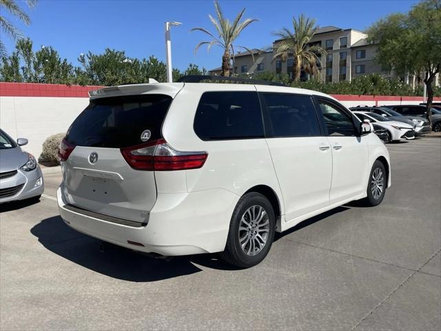 2019 toyota sienna xle