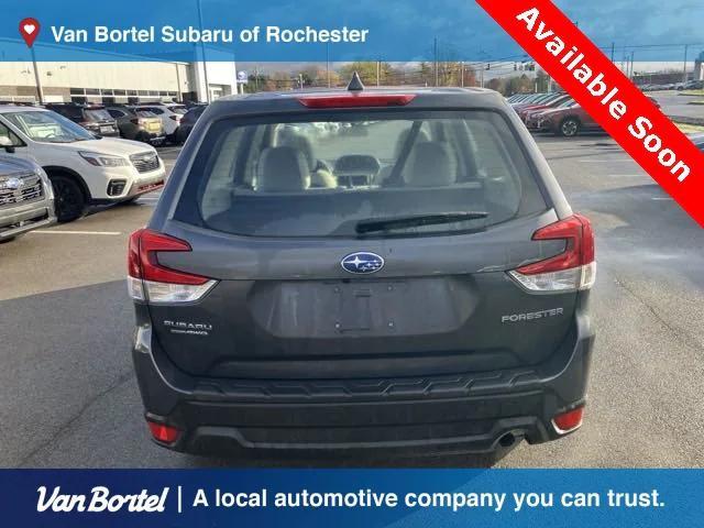 2022 subaru forester base