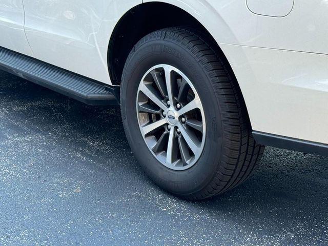 2020 ford expedition xlt