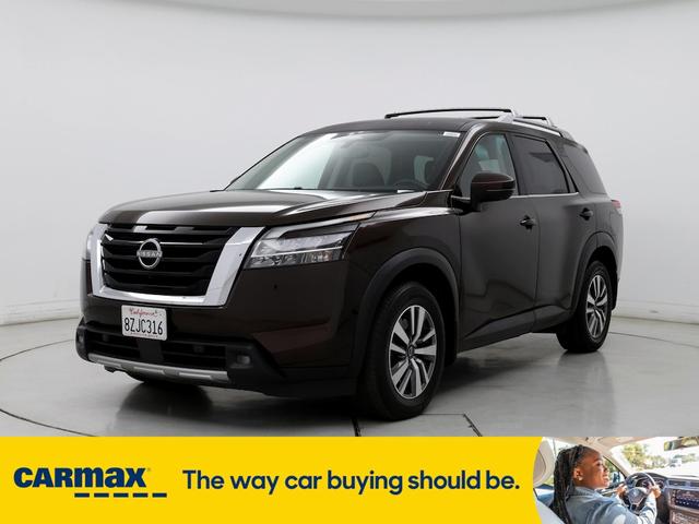 2022 nissan pathfinder sl