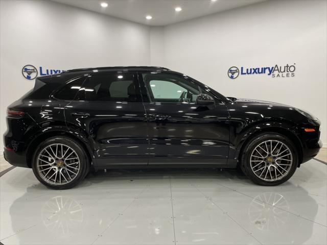2021 porsche cayenne base