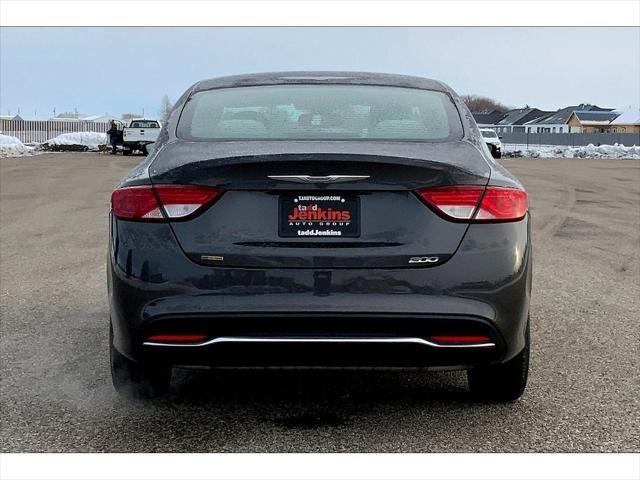 2016 chrysler 200 limited