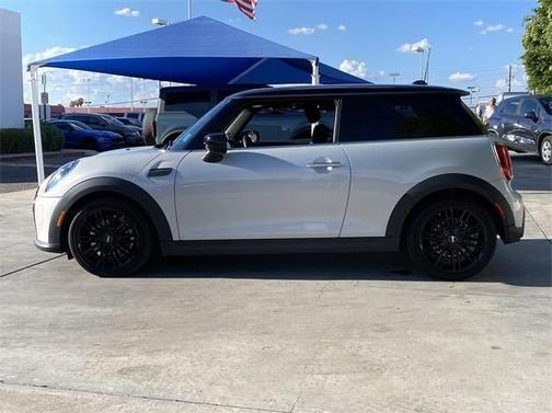 2022 mini hardtop in dulles, virginia