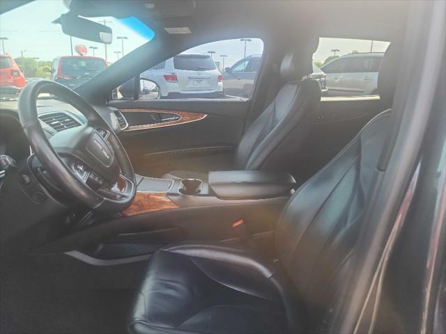 2019 lincoln nautilus select