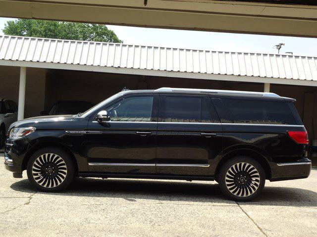 2021 lincoln navigator black label