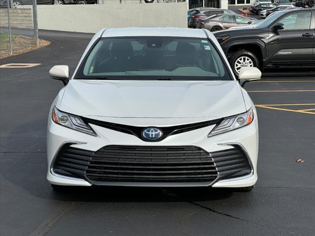 2022 toyota camry hybrid xle
