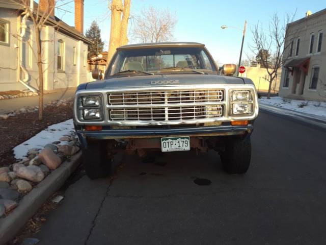 1979 dodge power wagon d150 la360 v8 with edlebrock upgrades