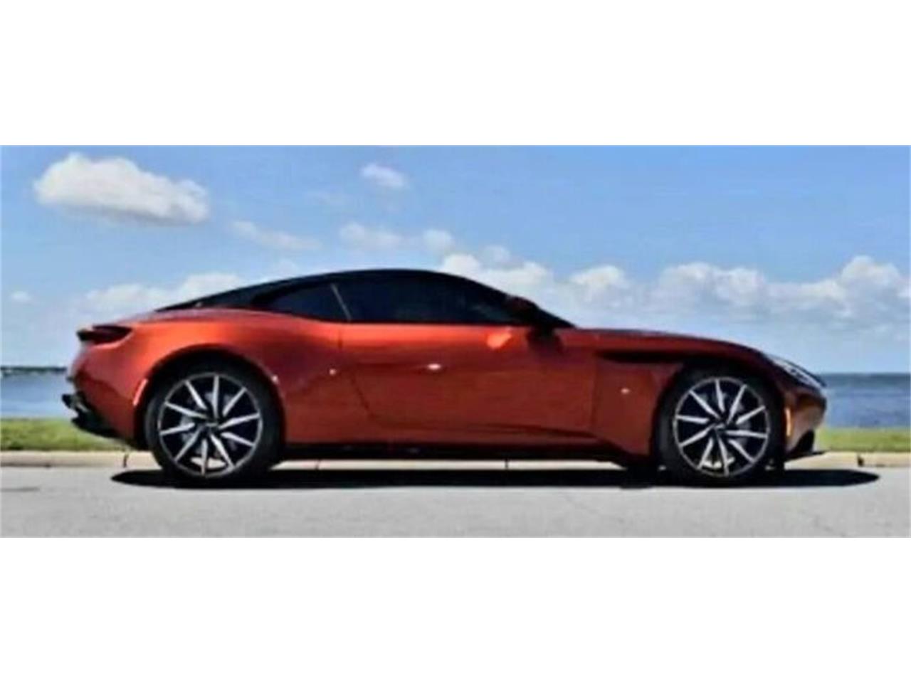 2017 aston martin db11