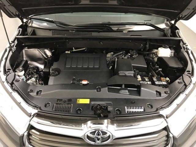 certified 2016 toyota highlander awd le v6 holland, mi 49424 for sale in holland, michigan