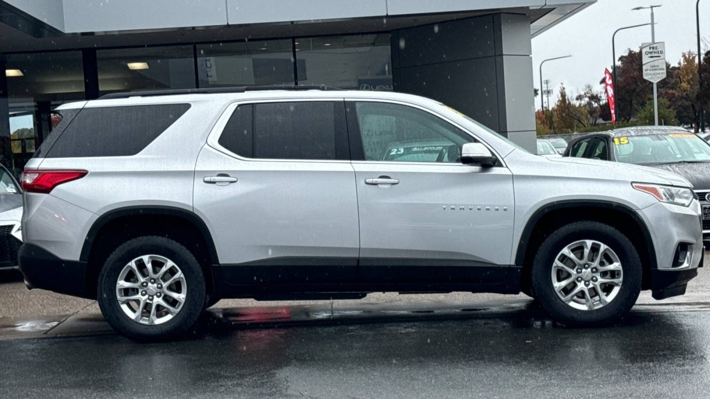 2021 chevrolet traverse lt cloth