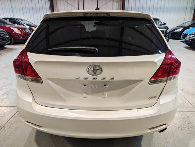 2010 toyota venza base
