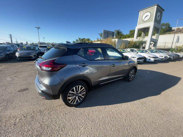 2024 nissan kicks sr