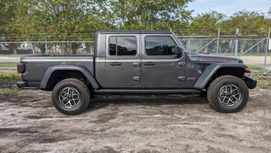 2024 Jeep Gladiator