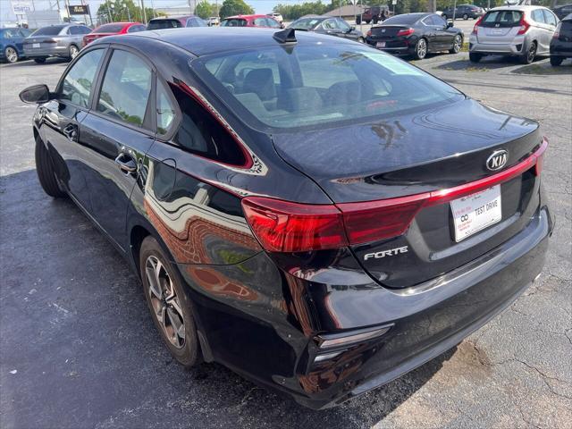 2019 kia forte lxs 4dr sedan