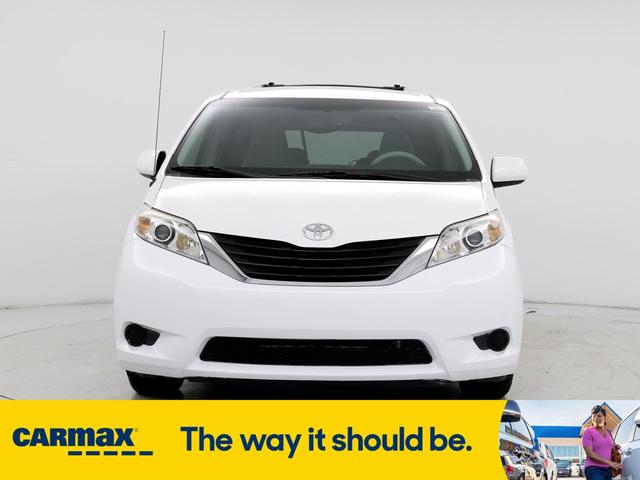 2013 toyota sienna le