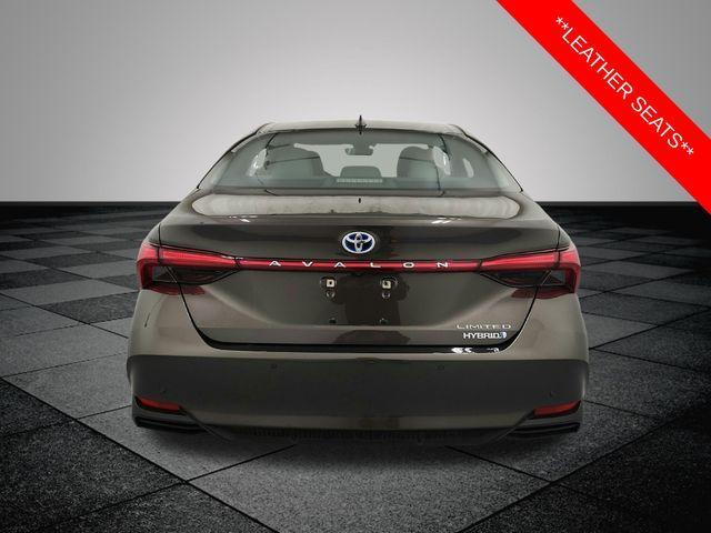 2019 toyota avalon hybrid limited