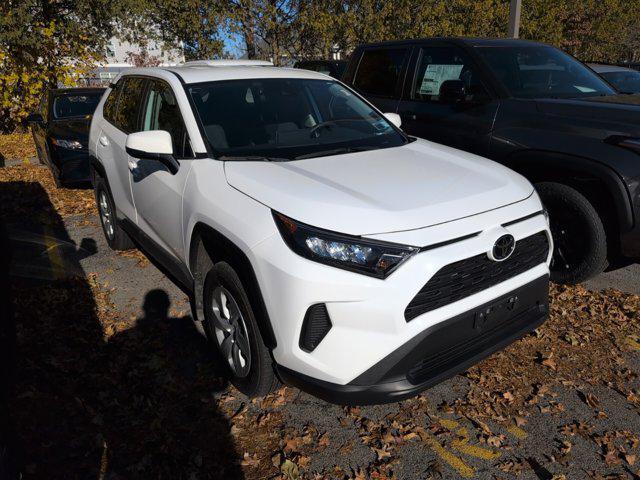 2022 toyota rav4 le