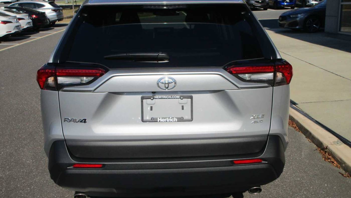 2024 toyota rav4 xle