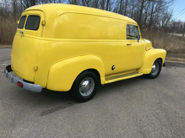 hard to find 1952 gmc delivery truck
