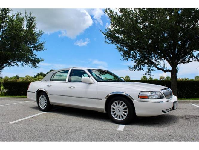 2005 lincoln town car in sarasota, florida