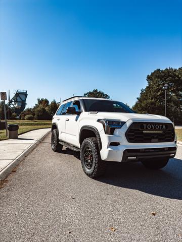 2024 toyota sequoia trd pro
