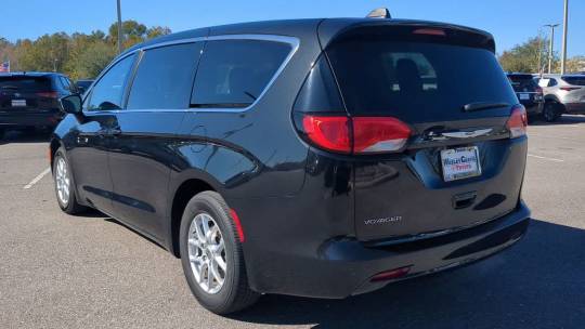 2022 Chrysler Voyager