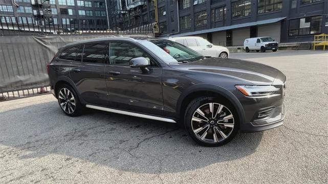2024 volvo v60 cross country ultimate