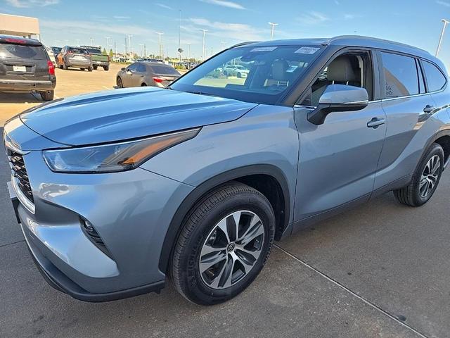 2024 toyota highlander xle