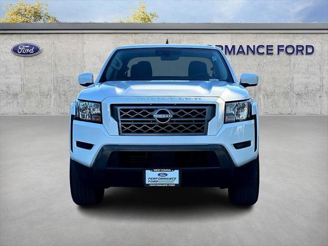 2023 nissan frontier sv