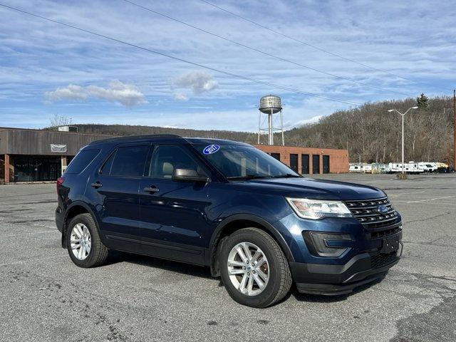 2017 ford explorer base