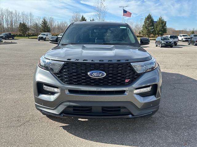 2022 ford explorer st