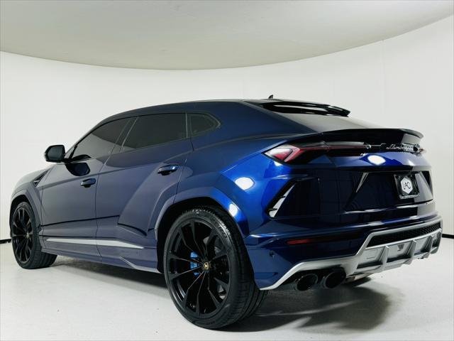 2020 lamborghini urus base
