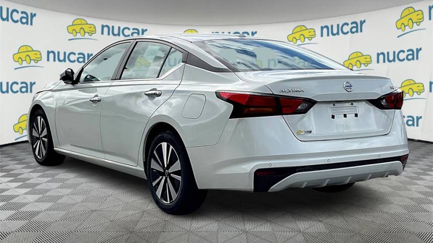 2022 nissan altima 2.5 sv