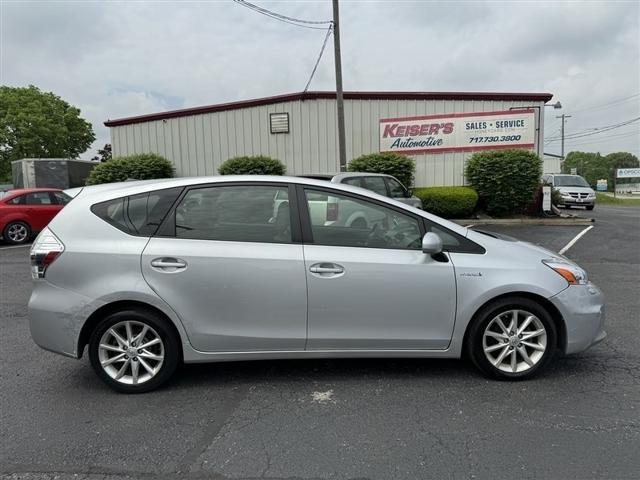 2012 toyota prius v two