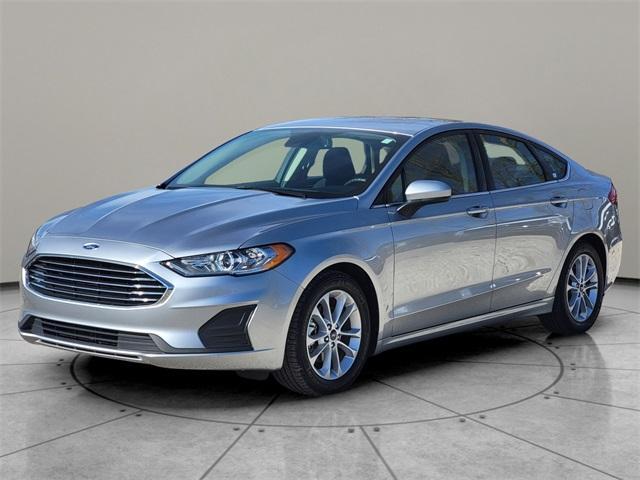 2020 ford fusion se