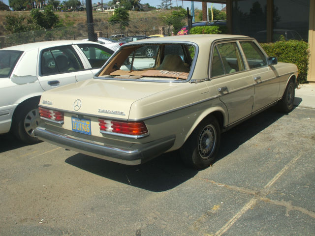 1982 mercedes benz 300d