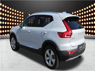 2021 Volvo XC40 t5 momentum