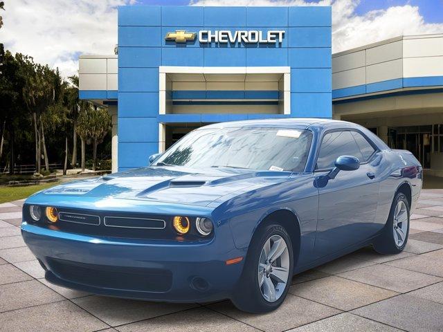2023 dodge challenger sxt