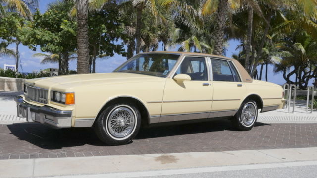 1986 cherolet caprice classic brougham 14,000 miles box chevy