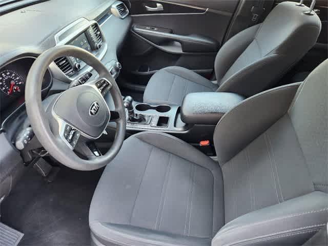 2019 kia sorento lx v6