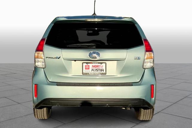 2015 toyota prius v four