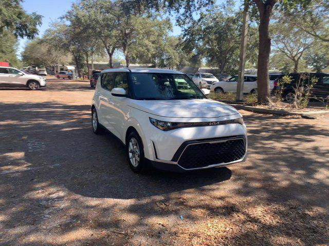 2023 kia soul lx